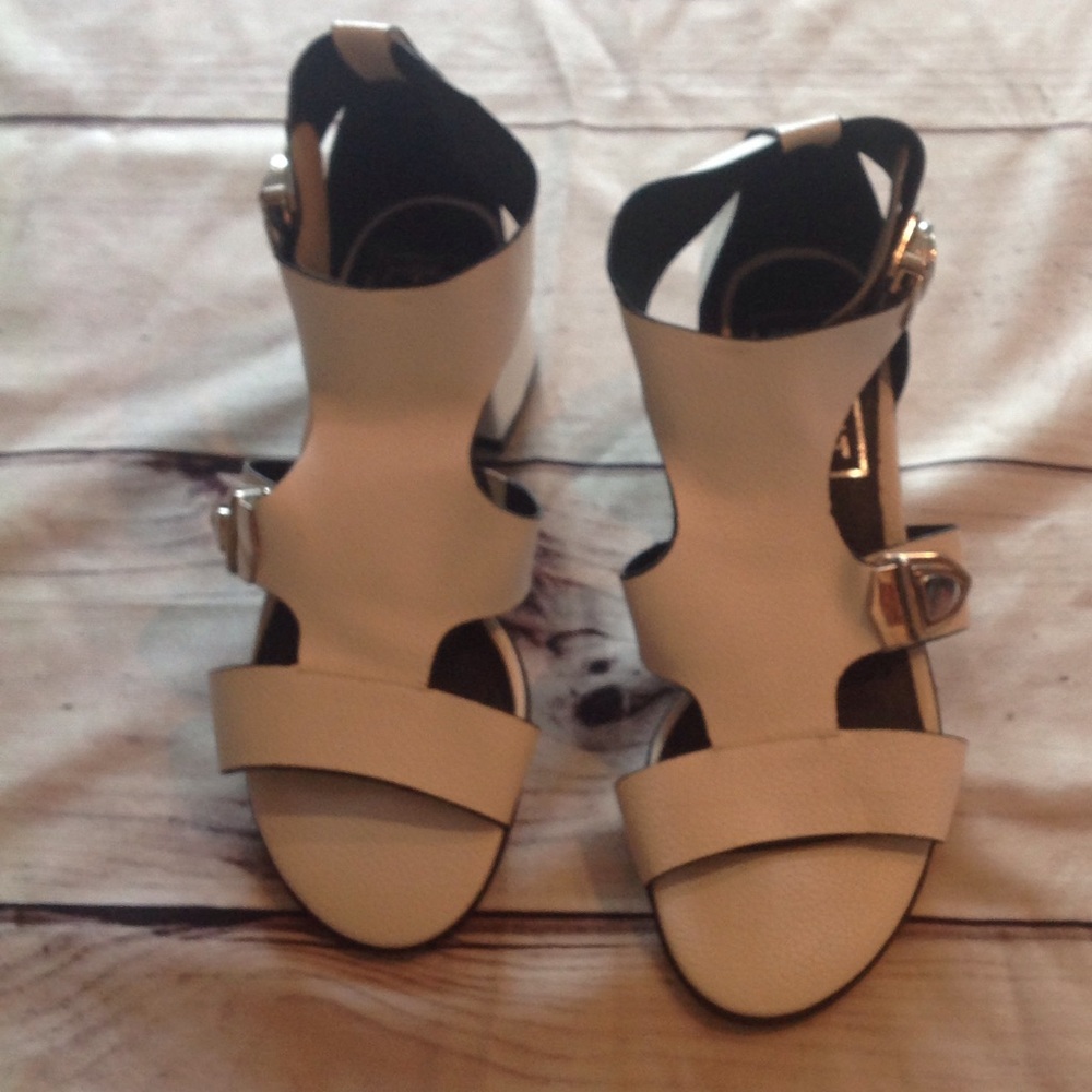 Shoes Sandals with Metal Detail
